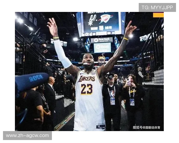 詹姆斯职业生涯高光时刻 见证一位传奇的崛起与坚守 詹姆斯职业生涯高光时刻 见证一位传奇的崛起与坚守