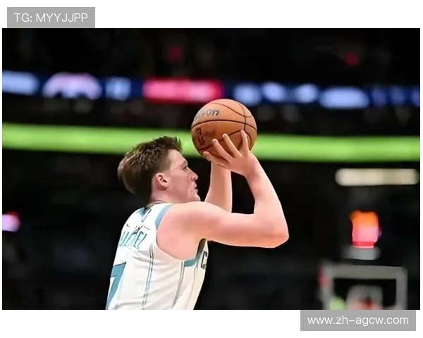 从收官战看三分榜克尼佩尔10分4板三分8中2总数仅领先三球3个悬念留